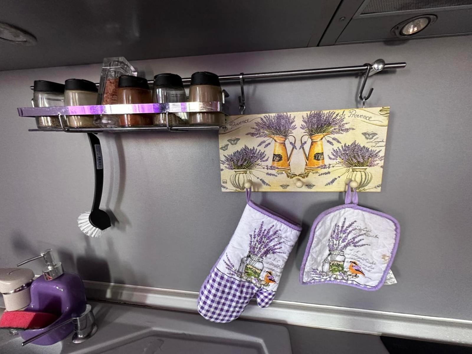 Apartment Lavender, Near To Airport София Екстериор снимка