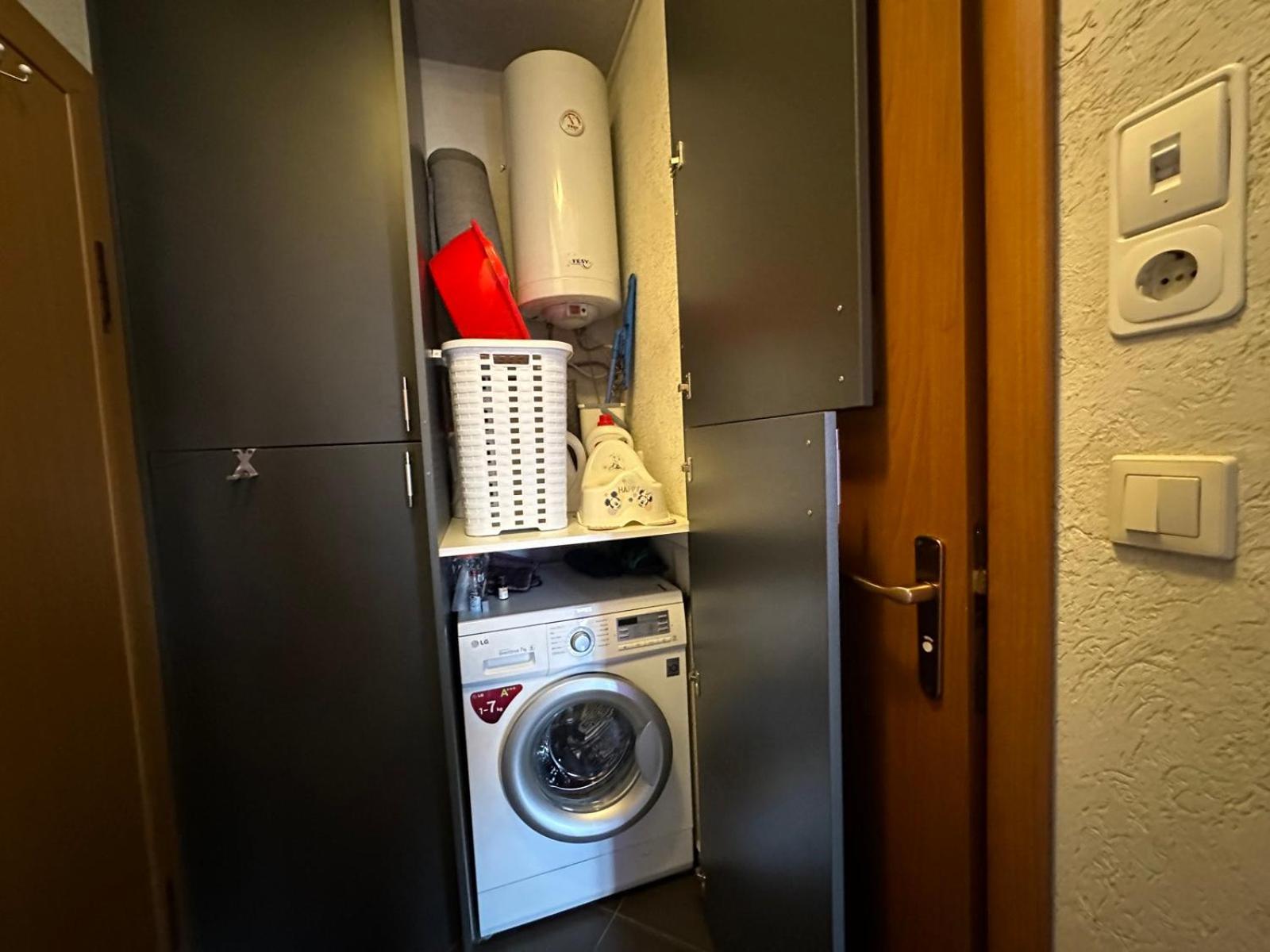 Apartment Lavender, Near To Airport София Екстериор снимка